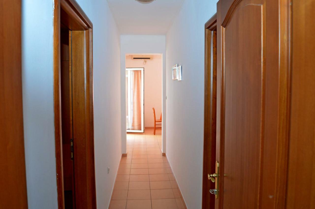 Apartments Macak Novalja Exterior photo