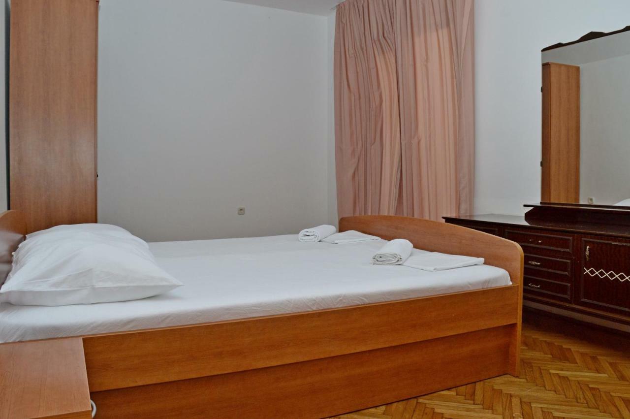 Apartments Macak Novalja Exterior photo