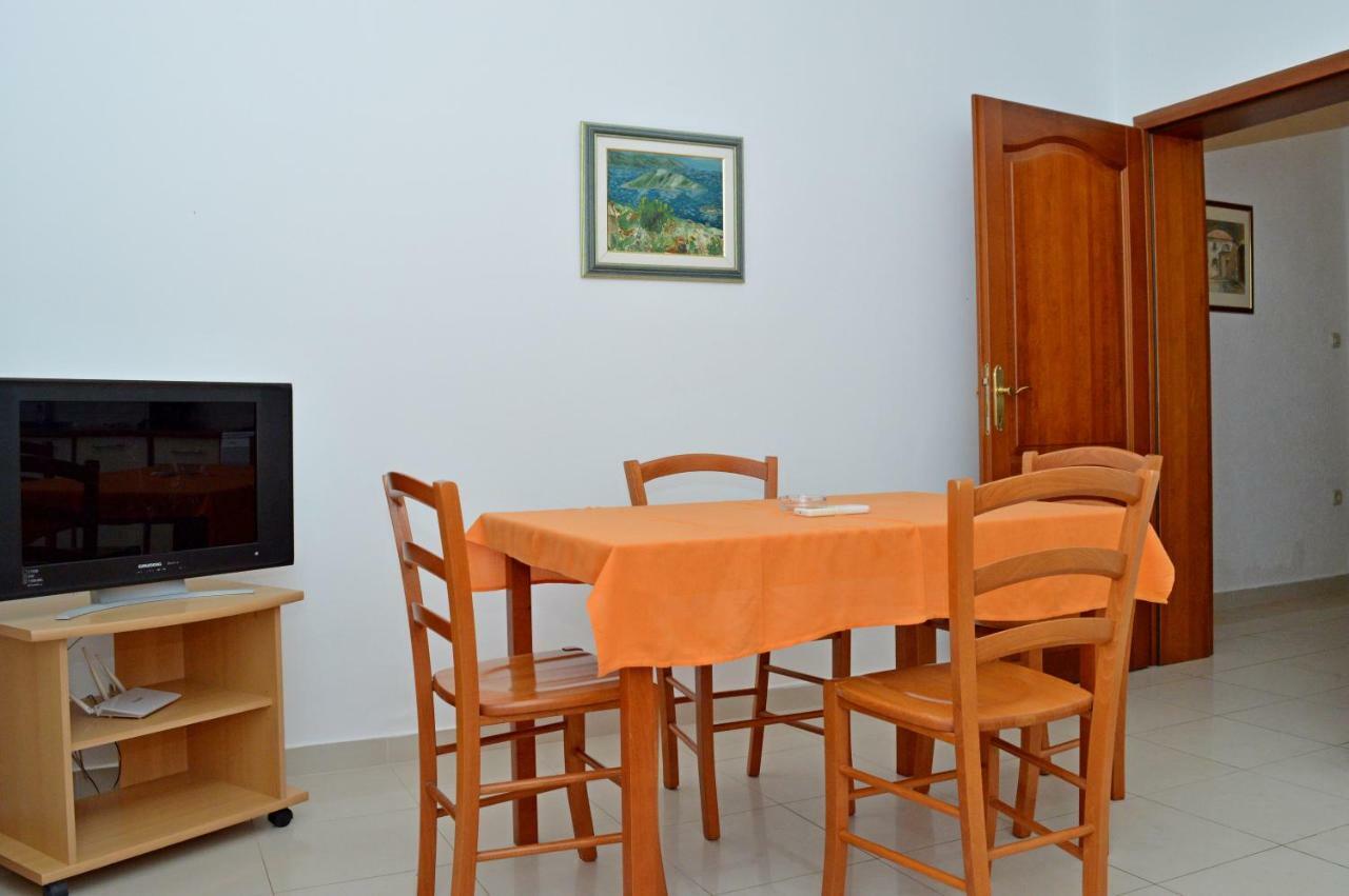 Apartments Macak Novalja Exterior photo